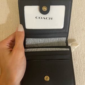 NWT Coach Bifold wallet with snap
